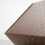 Ajándékdoboz dombormintázott barna L005