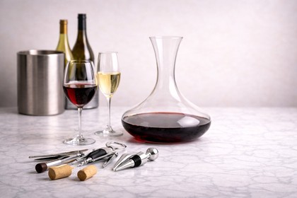 Mi az a dekantálás és mikor érdemes használni? Teljes útmutató